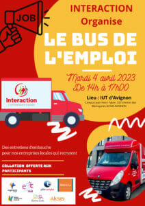 Photo représentant le bus de l'emploi, à l'occasion d'un job dating mobile qui s'est déroulé sur le parking Nord du département TC de l'IUT d'Azvignon Université, le mardi 4 avril 2023.