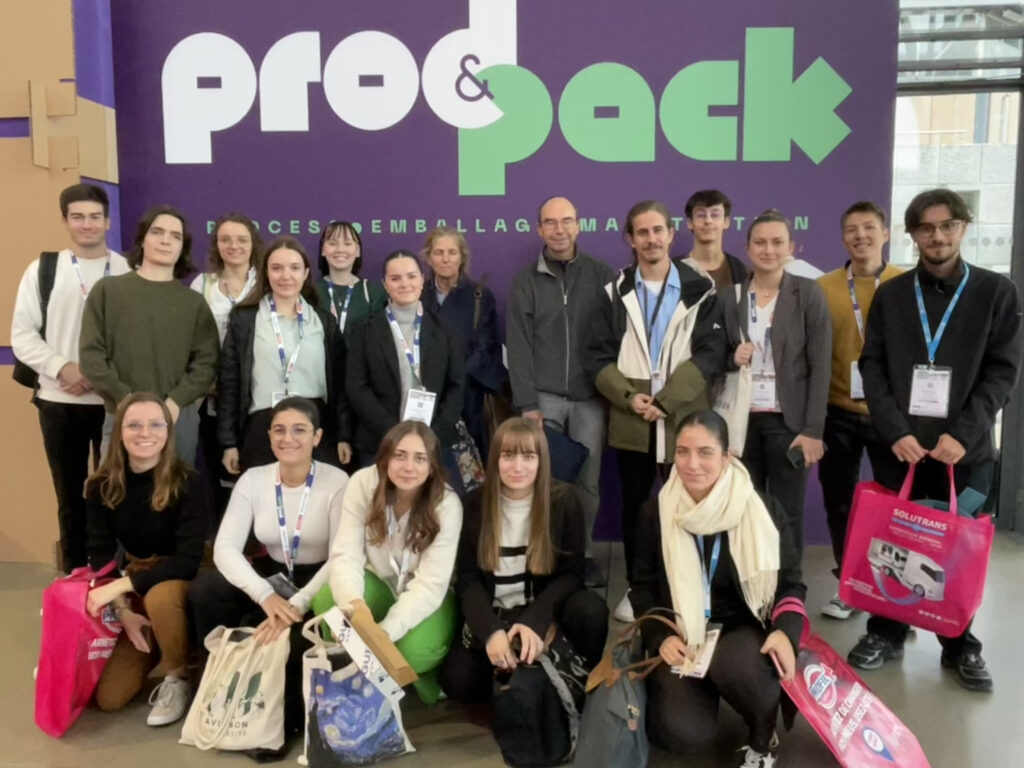 Representative photo of second-year Packaging department students at the Prod and Pack trade fair in Lyon.